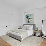 4 Bedrooms Georges V Tour Eiffel